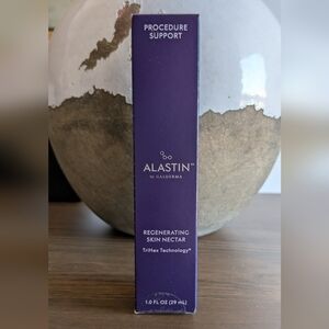 Alastin Regenerating Skin Nectar - Purple
